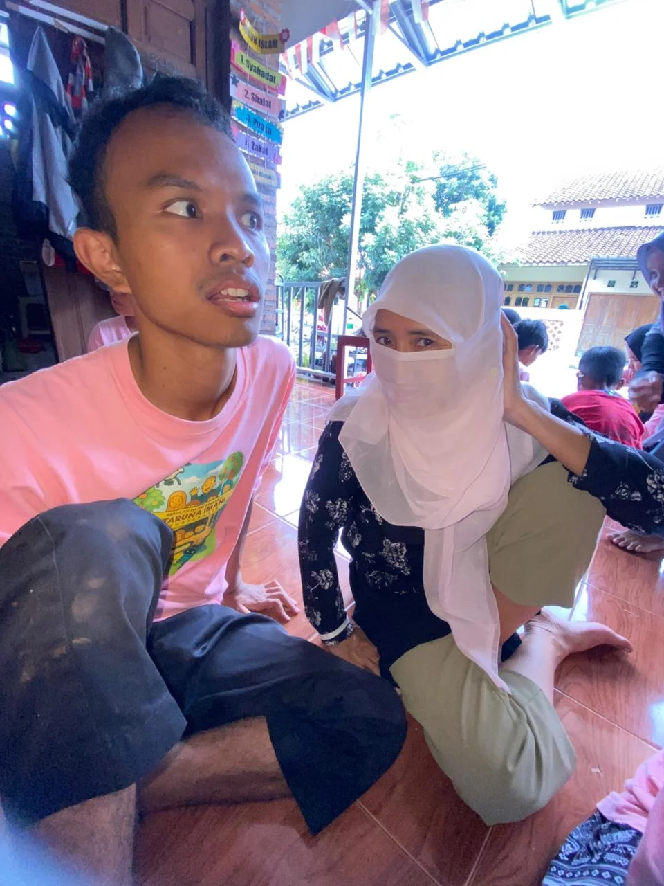 Mas Ilham, siswa IBK Autis di Sekolah Inklusi Taruna Imani yang mandiri lewat produksi telur asin