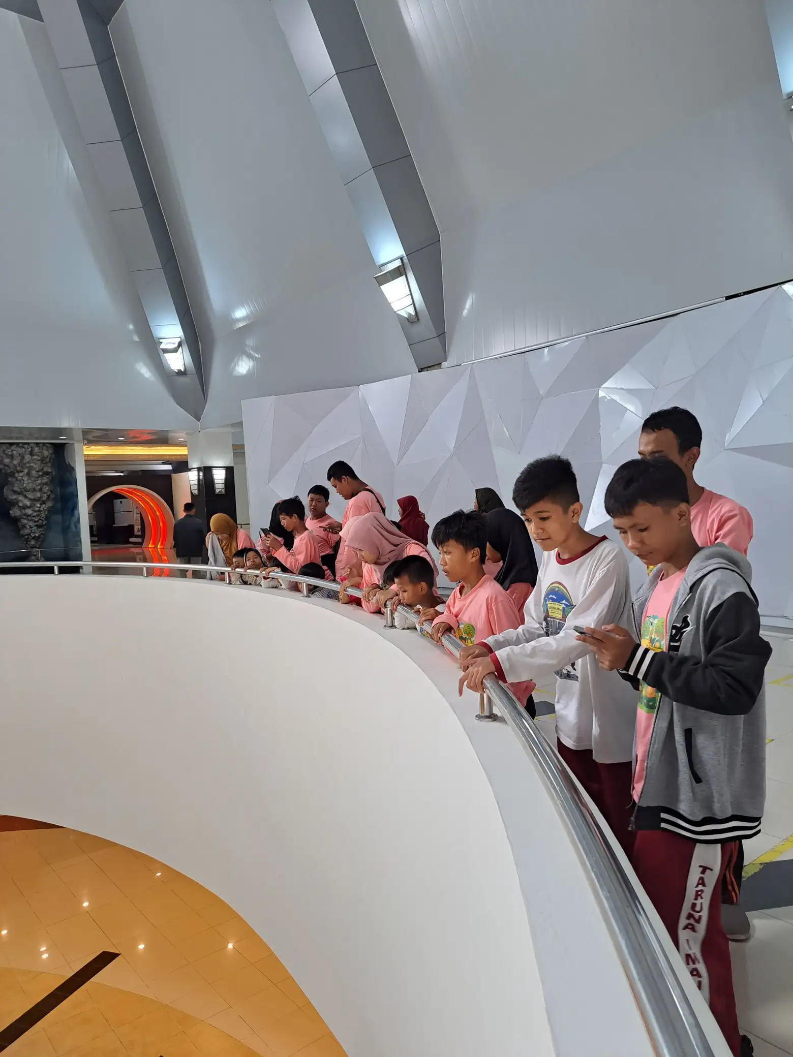 Mengeksplorasi museum